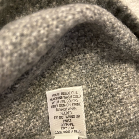 NWT! New Croft and Barrow Gray Sweater Size S - Picture 6 of 9